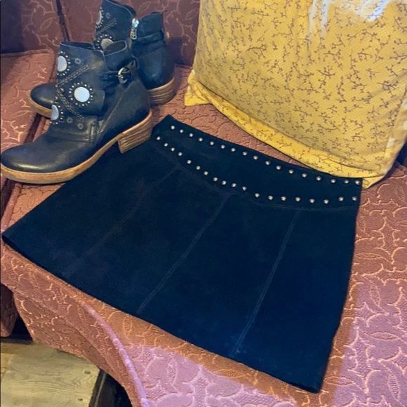 Forever 21 suede skirt - Picture 1 of 7